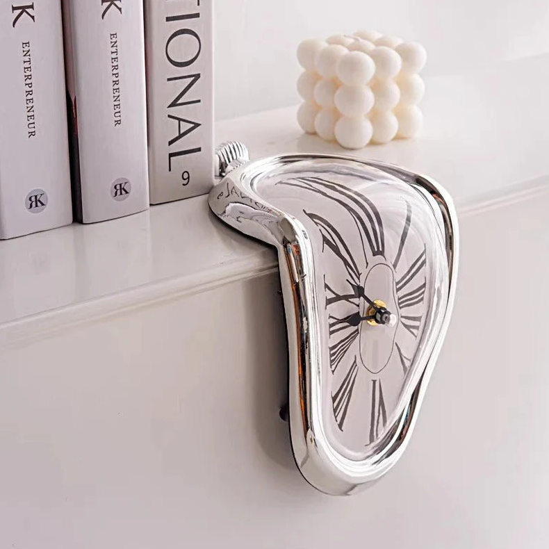 Horloge Murale Forme Fondue 18 cm Silencieuse — 4 Modèles