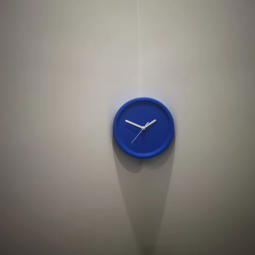 Horloge Murale Silencieuse 18 cm Coin de Mur — 32 modèles