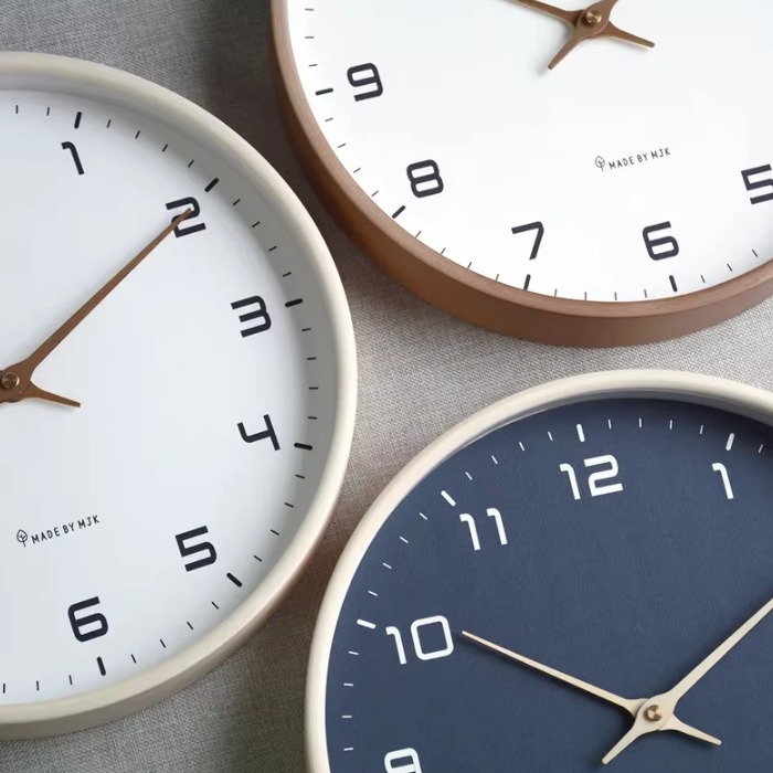 Horloge Murale Ronde Bois Nordique 30cm Mécanisme Silencieux 4 Modèles