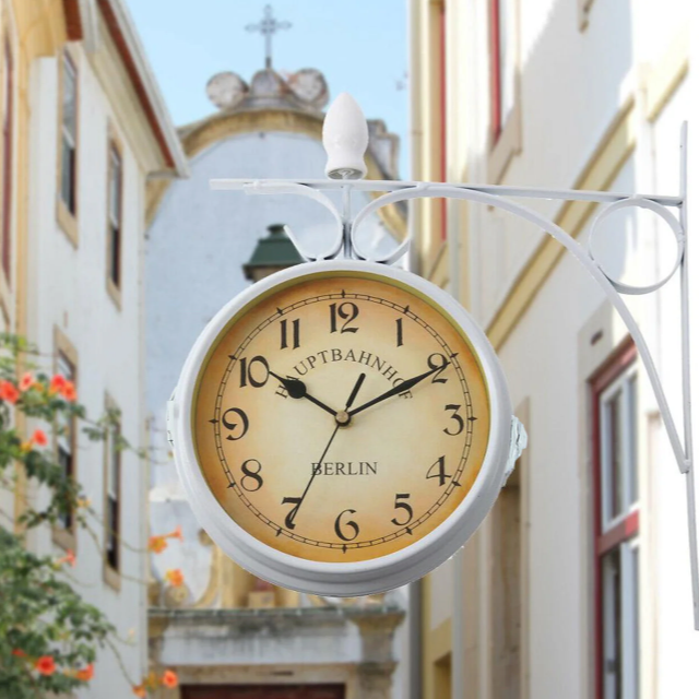 Horloge Murale Fer Double Face 22 cm — 2 Modèles
