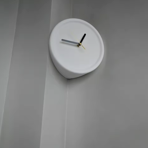 Horloge Murale Silencieuse 18 cm Coin de Mur — 32 modèles