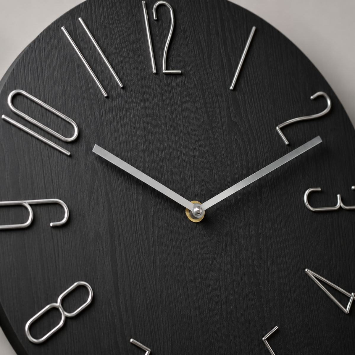 Horloge Murale Minimaliste 30cm Chiffres Relief 3 Modèles Mécanisme Silencieux